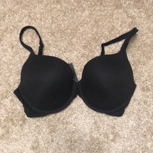 VICTORIA’S SECRET BODY BY VICTORIA
